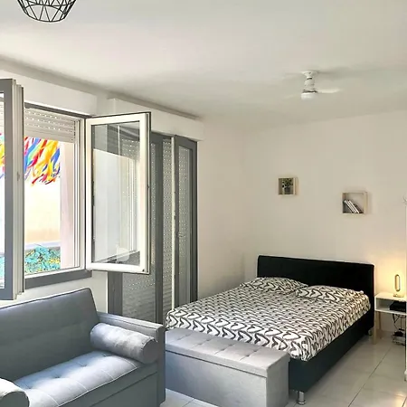 Cozy And Bright Azur In *